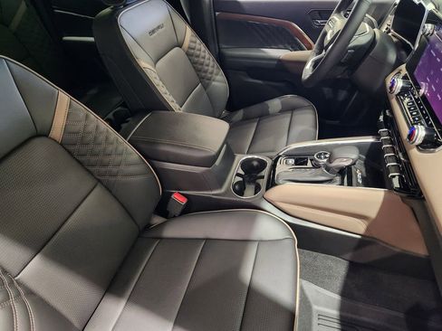 New 2026 GMC Canyon Denali image 18