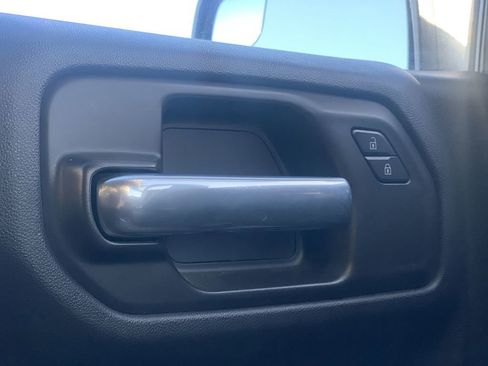 Certified 2021 Chevrolet Silverado 1500 Custom image 17