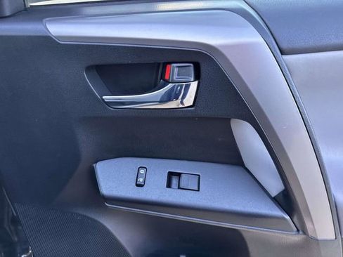 Used 2017 Toyota RAV4 XLE image 15