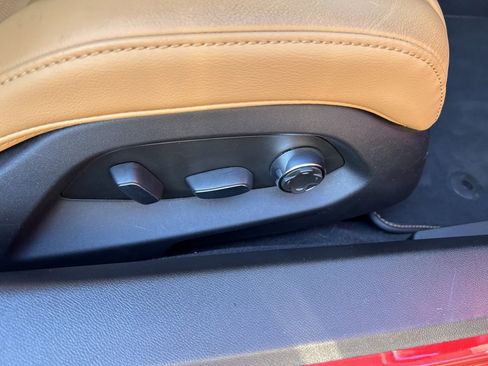 Used 2021 Chevrolet Corvette Stingray Premium Conv w/ Z51 Performance Package image 52