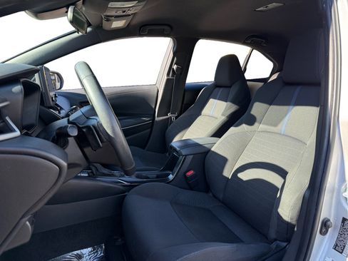 Used 2022 Toyota Corolla SE image 6