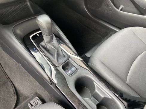 Used 2020 Toyota Corolla LE image 39