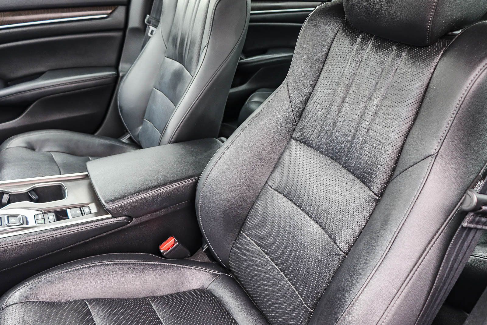 Used 2021 Honda Accord Touring image 30