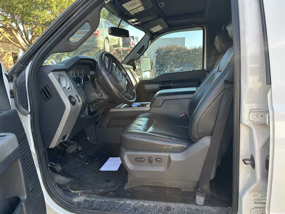 Used 2016 Ford F250 Lariat w/ Lariat Ultimate Package AWD/4WD image 5