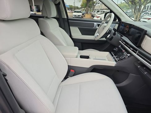 New 2026 Hyundai Santa Fe SE image 10