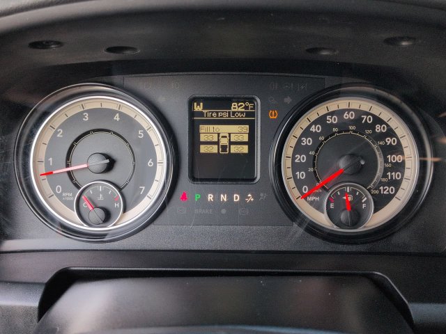 Used 2017 RAM 1500 Express RWD image 28