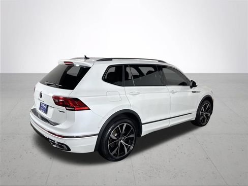 Certified 2023 Volkswagen Tiguan SEL R-Line AWD/4WD image 8