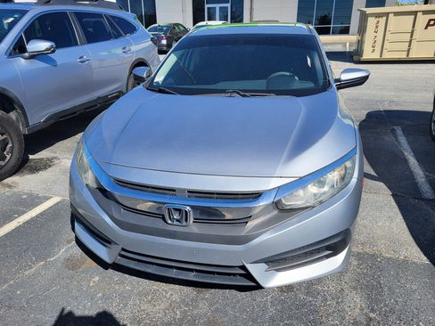 Used 2016 Honda Civic EX image 2