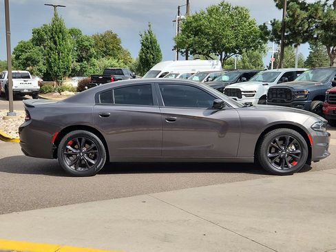 Used 2022 Dodge Charger SXT w/ Blacktop Package AWD/4WD image 2