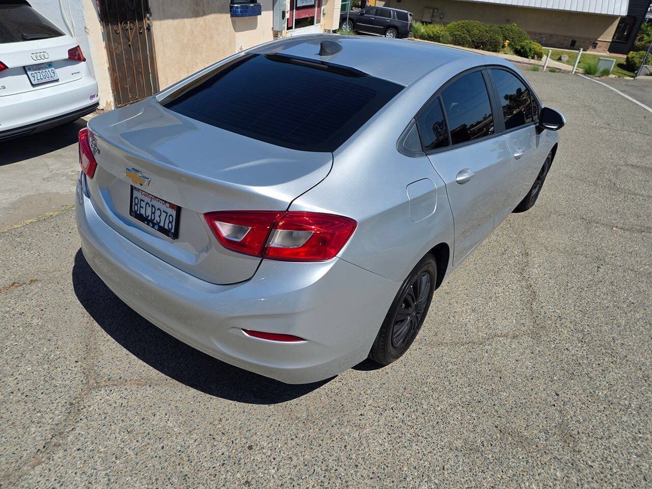 Used 2018 Chevrolet Cruze LS FWD image 17