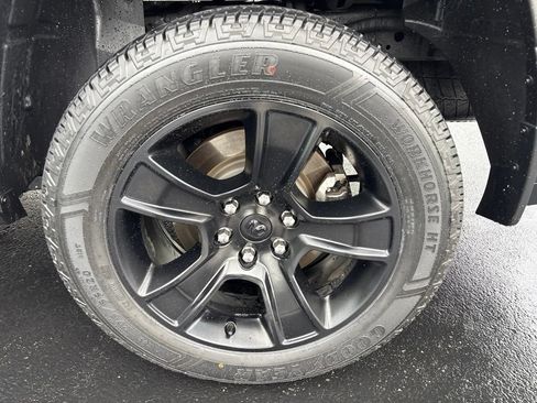 Used 2023 RAM 1500 Big Horn RWD image 12