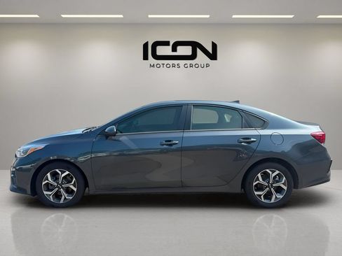Used 2021 Kia Forte LXS FWD image 2