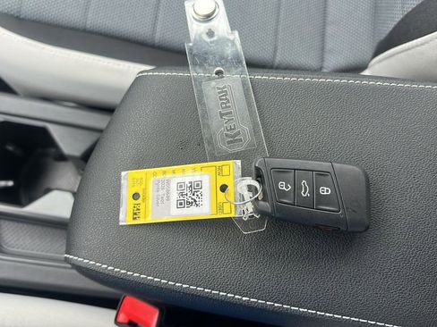 New 2026 Volkswagen Taos S image 31