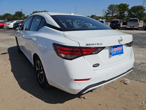 Used 2024 Nissan Sentra SV FWD image 8