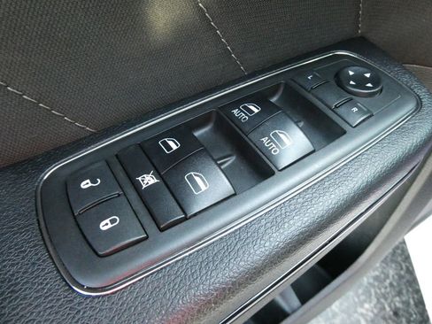 Used 2018 Dodge Charger R/T w/ Beats Audio Group RWD image 22
