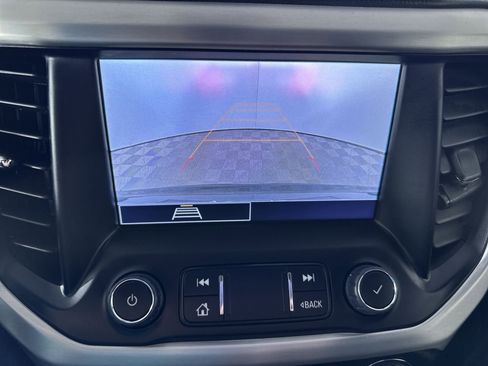 Used 2023 GMC Acadia SLE w/ Driver Convenience Package image 51