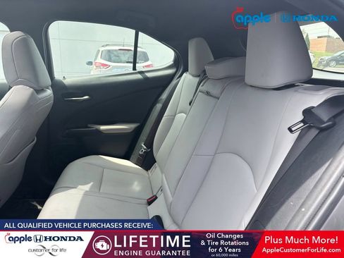Used 2019 Lexus UX 250h AWD/4WD image 5