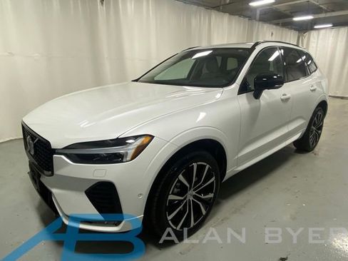 Used 2025 Volvo XC60 B5 Plus w/ Climate Package AWD/4WD image 1