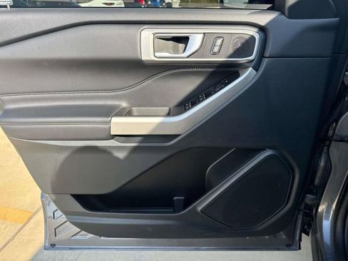Used 2023 Ford Explorer XLT w/ Equipment Group 202A image 19