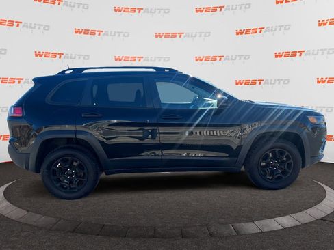 Used 2022 Jeep Cherokee Latitude w/ Sun & Sound Group AWD/4WD image 6