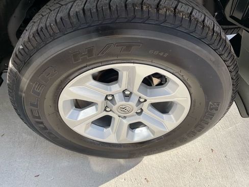 Used 2023 Toyota 4Runner SR5 Premium image 22