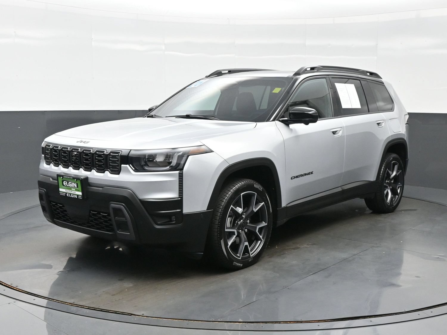 Used 2026 Jeep Cherokee Overland w/ Advanced Pro Tech Group AWD/4WD image 2