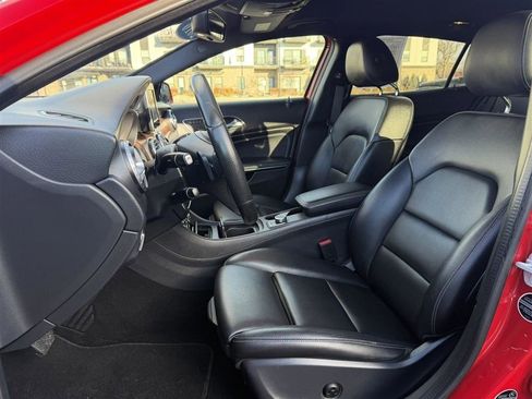 Used 2016 Mercedes-Benz GLA 250 4MATIC image 18