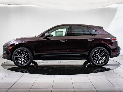 Used 2026 Porsche Macan image 2