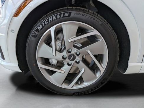 New 2026 Genesis GV60 Advance AWD/4WD image 12