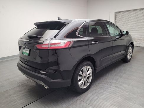 Used 2024 Ford Edge Titanium image 9