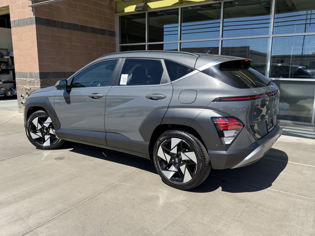 Used 2025 Hyundai Kona Limited FWD image 5