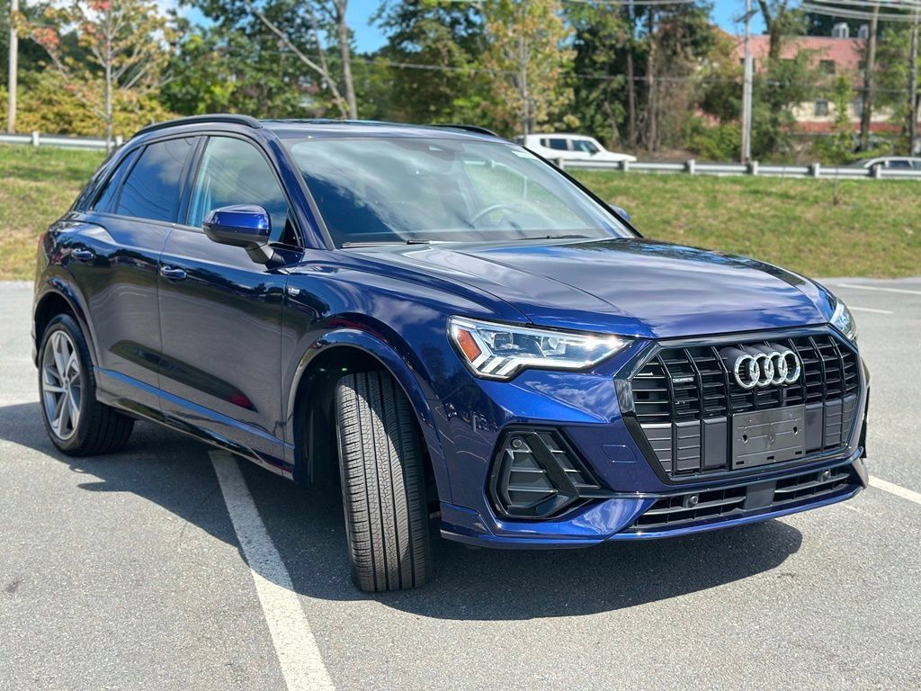 Used 2025 Audi Q3 2.0T Premium AWD/4WD image 9