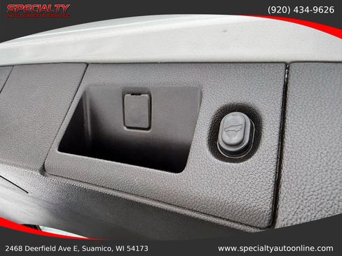 Used 2018 GMC Yukon Denali image 26