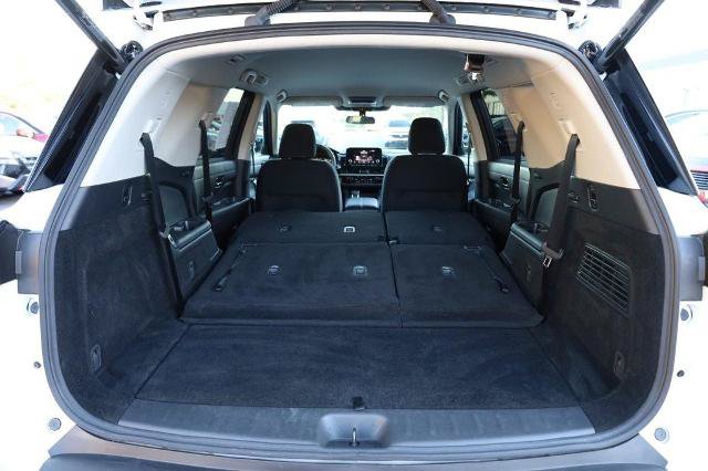 Certified 2025 Nissan Pathfinder SV AWD/4WD image 9