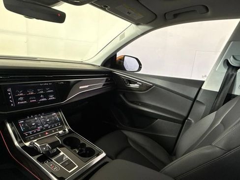 Used 2021 Audi Q8 Premium Plus w/ Premium Plus Package AWD/4WD image 30