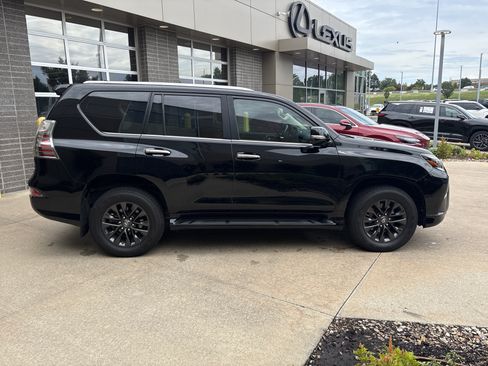 Used 2023 Lexus GX 460 Premium AWD/4WD image 11