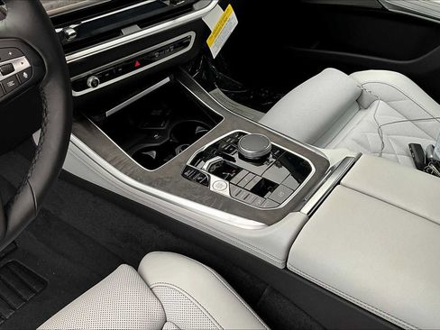 New 2026 BMW X5 xDrive40i w/ Premium Package image 7