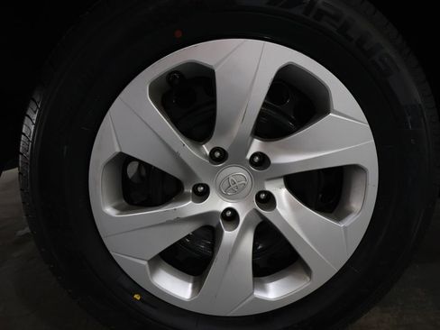 Used 2022 Toyota RAV4 LE FWD image 33