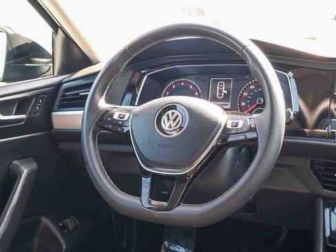 Used 2021 Volkswagen Jetta SE FWD image 17