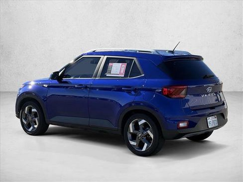 Certified 2023 Hyundai Venue SEL image 7