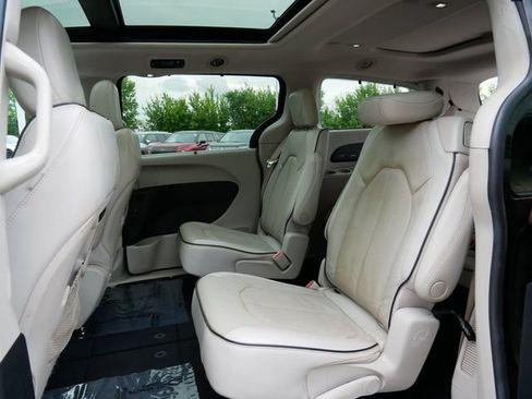 Used 2021 Chrysler Pacifica Limited w/ Premium & Safety Sphere Group AWD/4WD image 13
