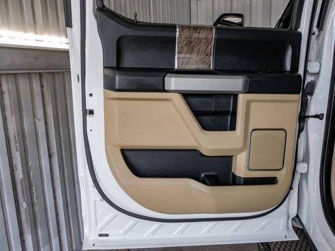 Used 2019 Ford F250 Lariat w/ Lariat Ultimate Package AWD/4WD image 47