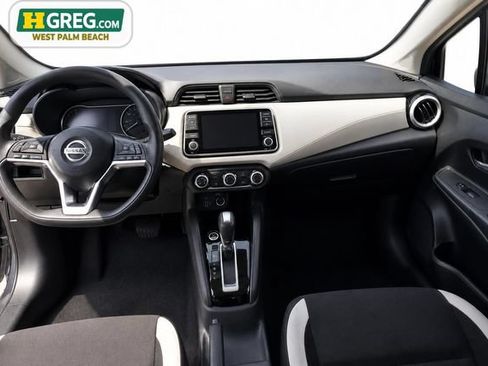 Used 2021 Nissan Versa SV FWD image 11
