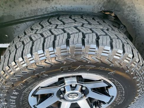 Used 2023 Toyota 4Runner TRD Off-Road Premium image 8