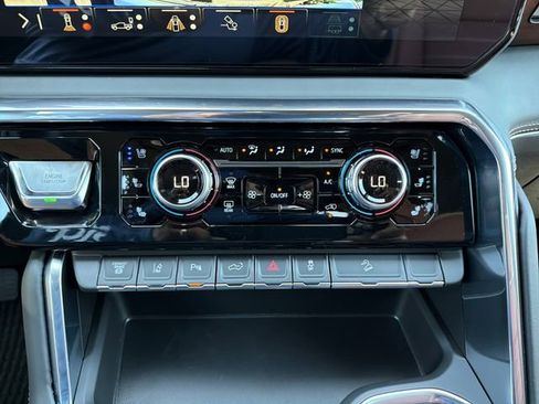 New 2026 GMC Sierra 2500 Denali Ultimate AWD/4WD image 14