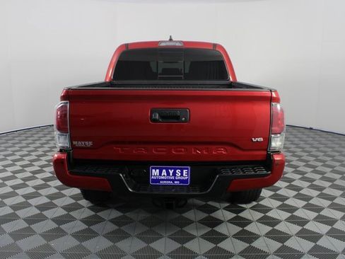 Used 2022 Toyota Tacoma TRD Off-Road image 22