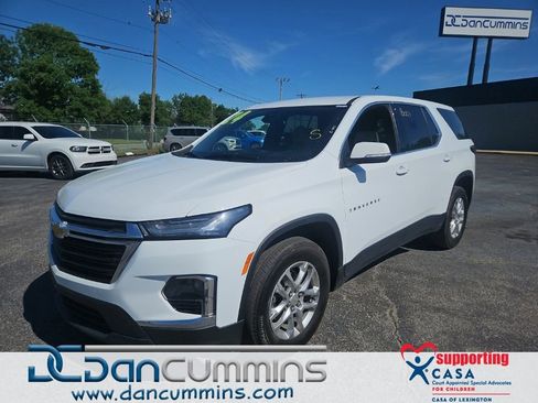 Used 2024 Chevrolet Traverse LS w/ Safety Package FWD image 1