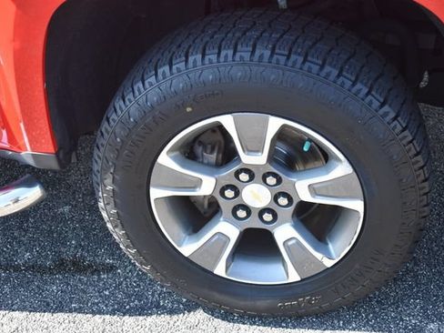 Used 2016 Chevrolet Colorado Z71 AWD/4WD image 11