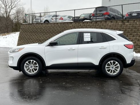 Certified 2022 Ford Escape SE w/ Convenience Package image 38