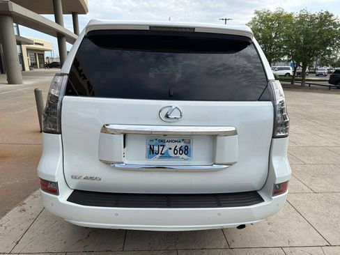 Used 2016 Lexus GX 460 w/ Premium Package AWD/4WD image 5